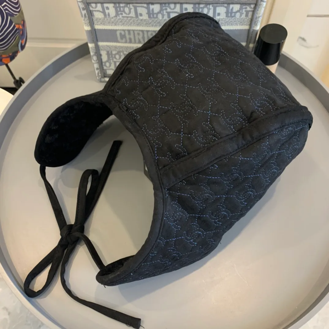 p110 Chanel 2020 new autumn and winter wool thunder cap