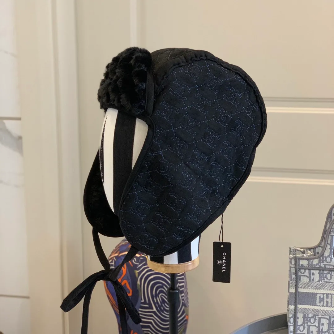 p110 Chanel 2020 new autumn and winter wool thunder cap