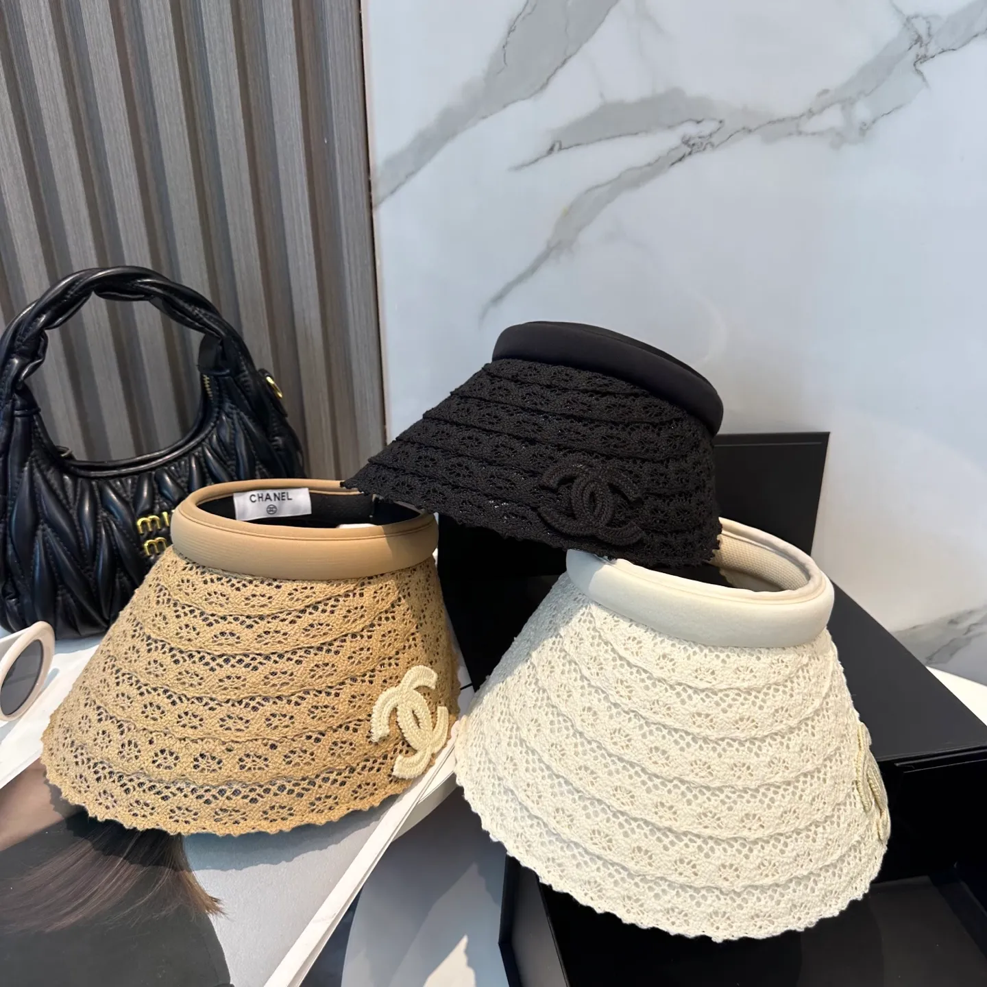 P70💛 Comes with dust bag [CHA Chanel] 2025 new exclusive small fragrant sun hat with empty top headband, 🔆 versatile sun protection ~ a great tool for casual outings and anti-snatching! Love it so much 💕