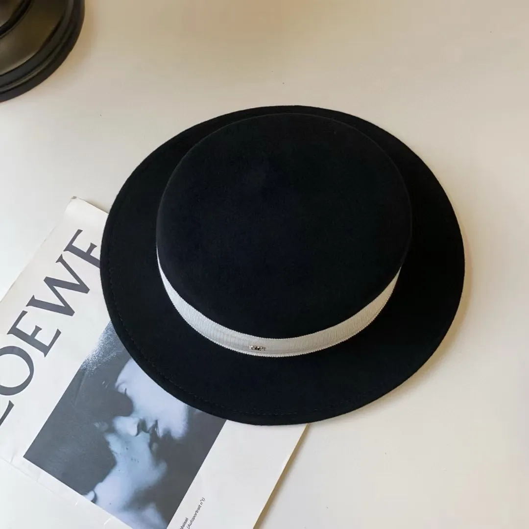 💰180¥ Chanel Chanel new classic lady style flat top hat, head circumference 57cm