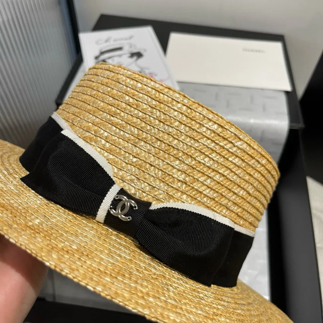 💰160¥ Chanel official flat top hat, made of straw, head circumference 57cm