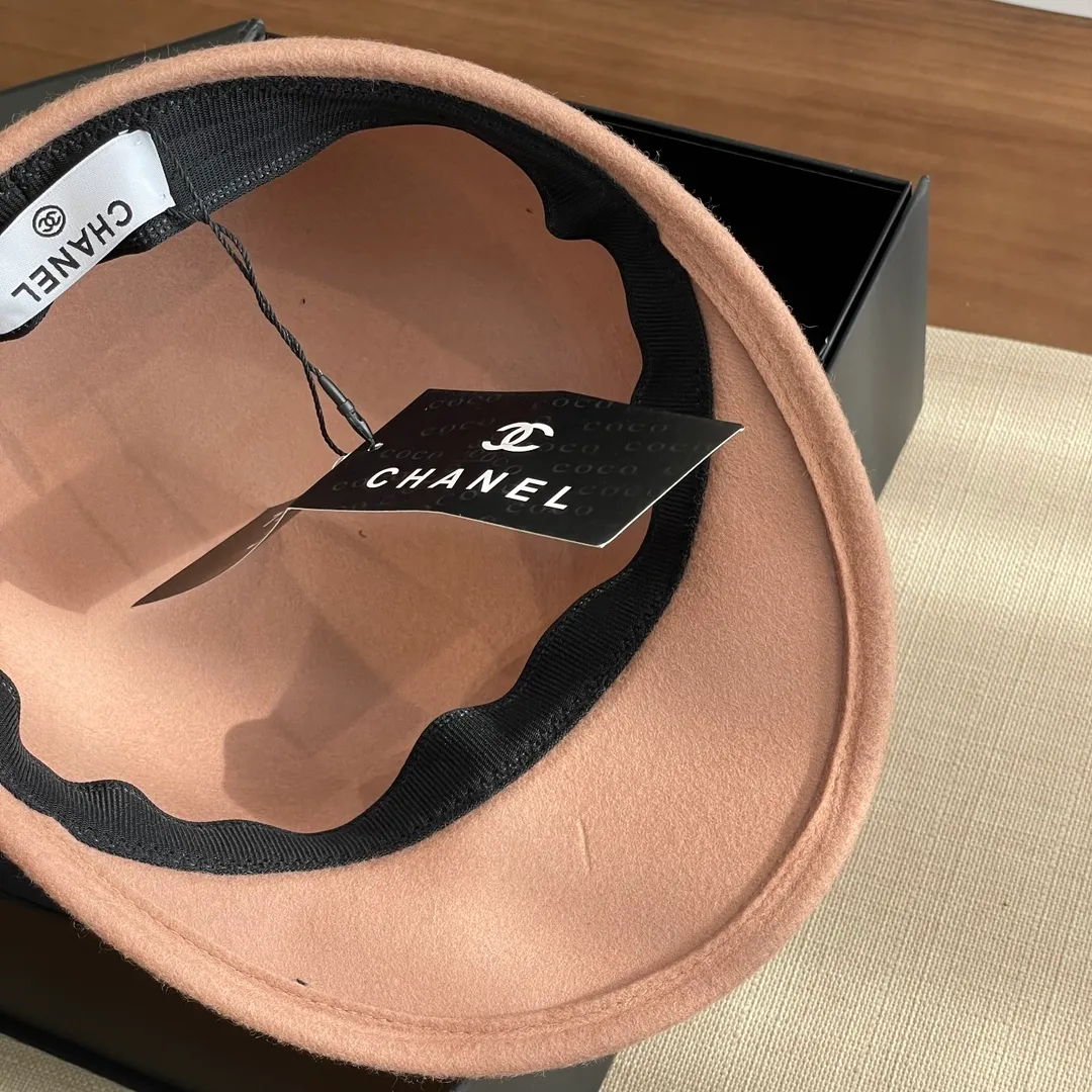 CHANEL Chanel 24 autumn and winter new style webbing brim wool navy hat hat small top hat knight hat 🎩High-end products with high style! 100% Australian wool, very good texture, high-end bow 🎀 decorative ribbon! Big-name socialite style! Collectible beauty!