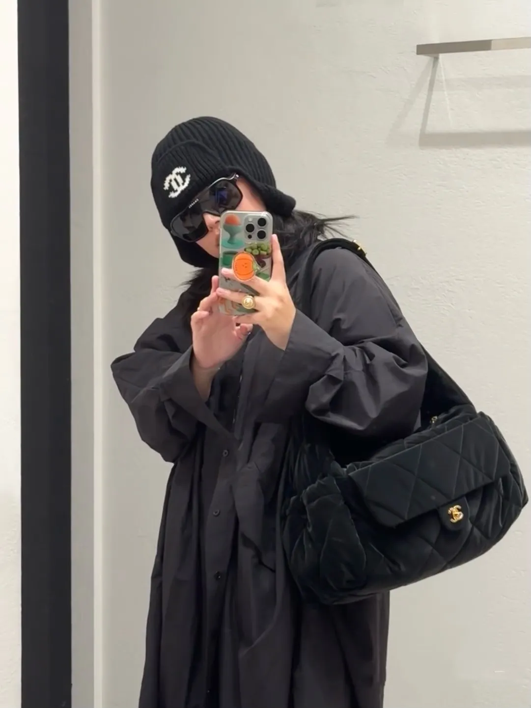 Chane*🆕Chanel 25N new ski series wool hat, the popular Lei Feng hat on the entire Internet, whoever wears it better 4️⃣ individual colors, black and white, versatile and cool, blue and pink, cute, can be worn by men and women as a couple, wool and cashmere material, warm and good-looking, a must-have👍👍👍