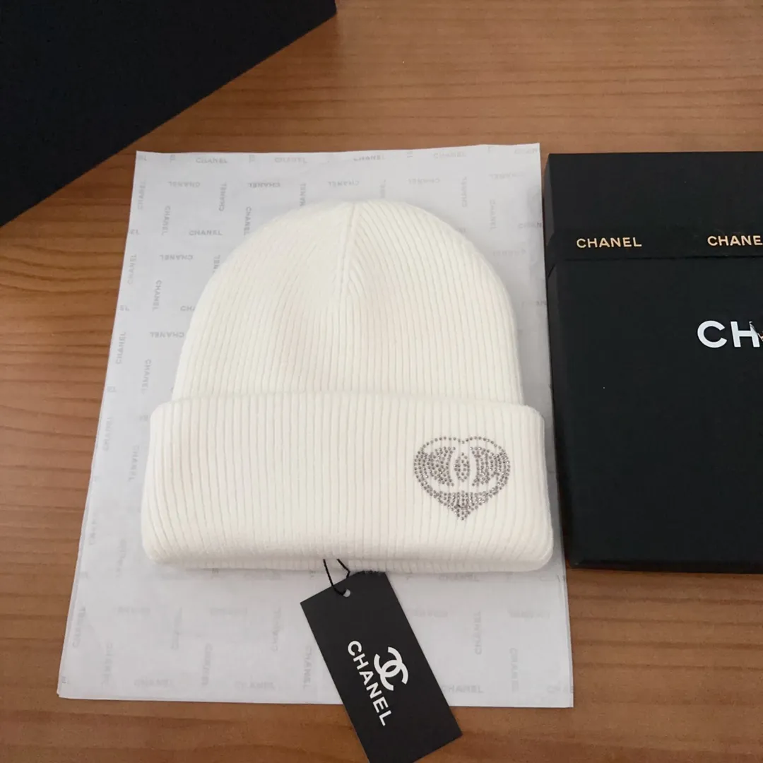 💰60 Chanel official website releases CHANEL small and popular knitted hat! Xiaohongshu’s new product is released, it’s so 🉑️, high-elastic fabric, classic colors, same style for men and women.
