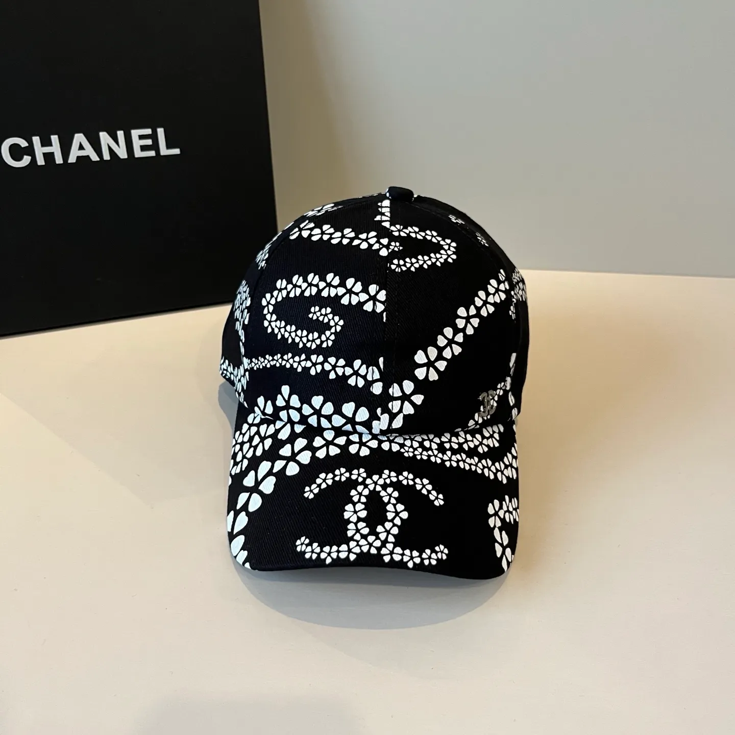 P56💰Chanel CHANEL new baseball cap, Xiaoxiang classic and simple, fashionable and casual design, popular new product