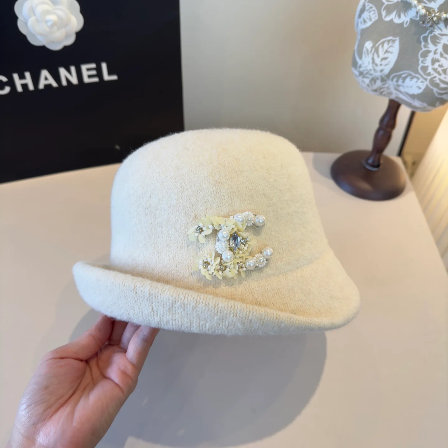💰120¥ Chanel's new wool curled basin hat, irregular cut design, head circumference 57cm