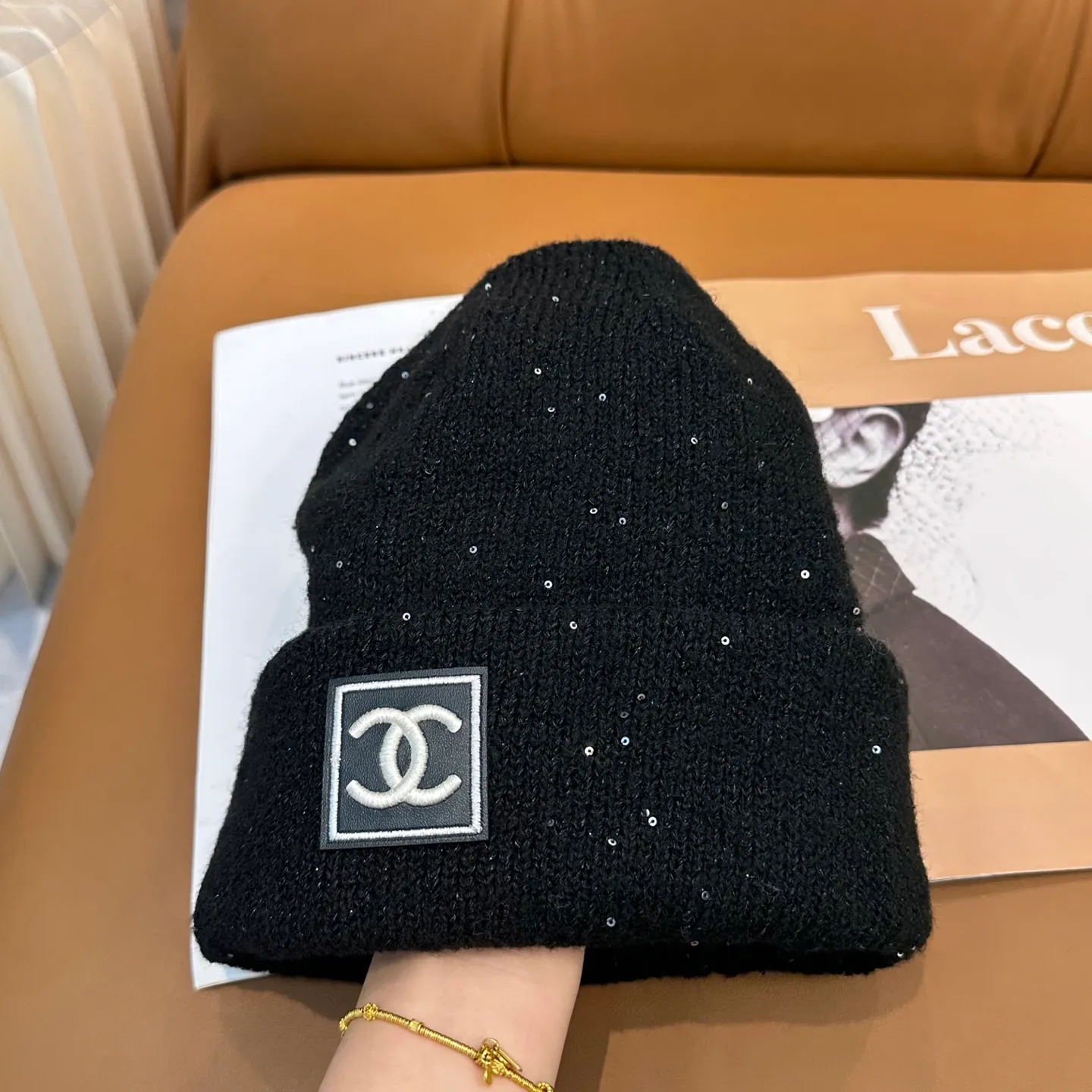 P66 comes with dust bag 🌺 [CHANEL] New knitted hat, Xiaohongshu, the main recommendation of major Internet celebrities! Thicker and warmer, fashionable and popular🌸First-class texture, the best brand for keeping warm in autumn and winter, order now, limited quantity available