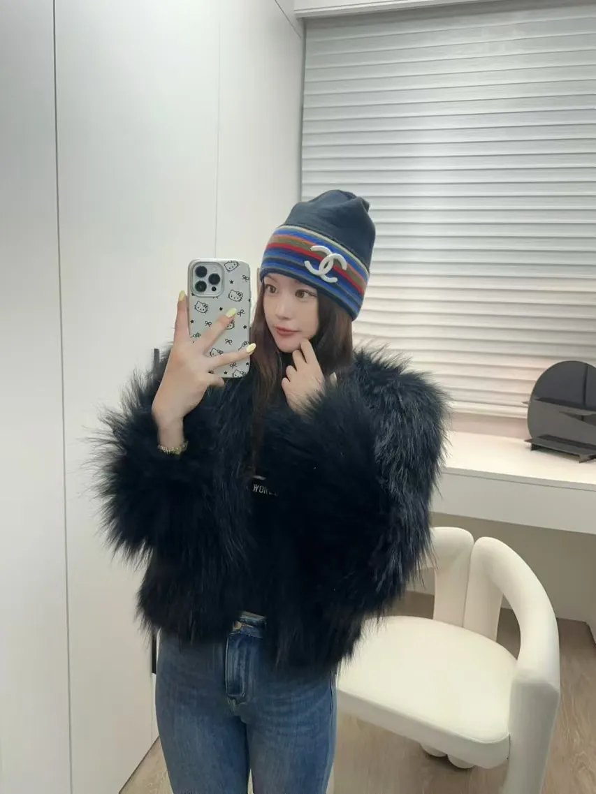 60💰Chanel official website released, CHANEL small and popular knitted hat! Xiaohongshu’s new product is released, it’s so 🉑️, high-elastic fabric, classic colors, same style for men and women.