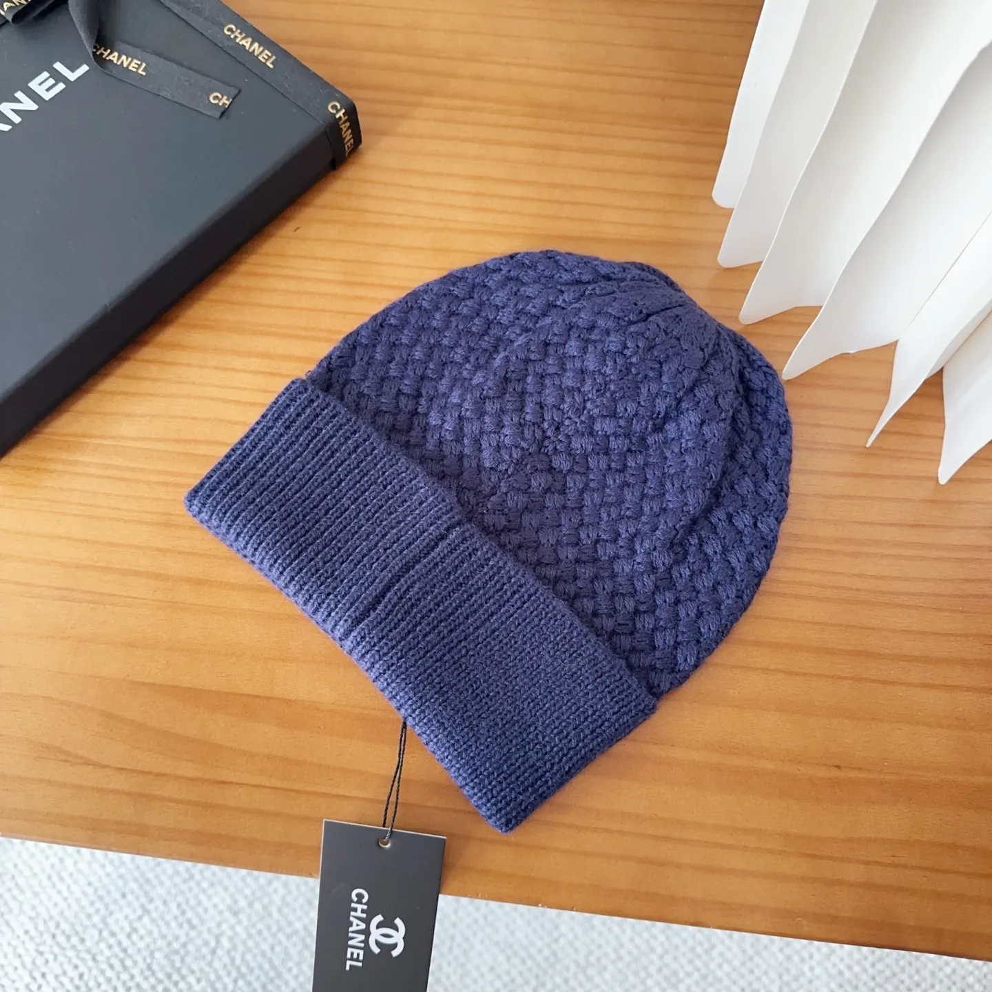 💰64 Chanel official website releases CHANEL small and popular knitted hat! Xiaohongshu’s new product is released, it’s so 🉑️, high-elastic fabric, classic colors, same style for men and women.