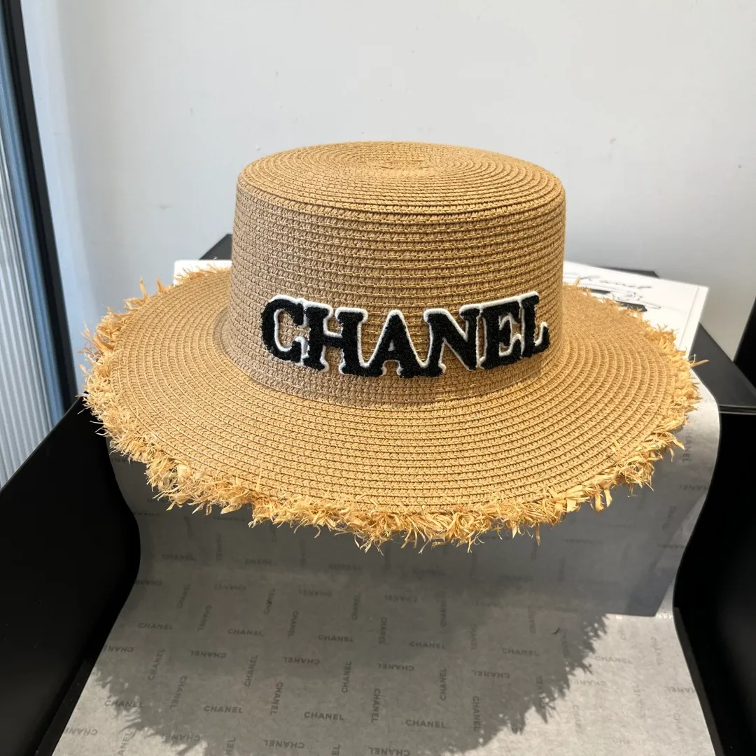 💰100¥ Chanel flat top hat