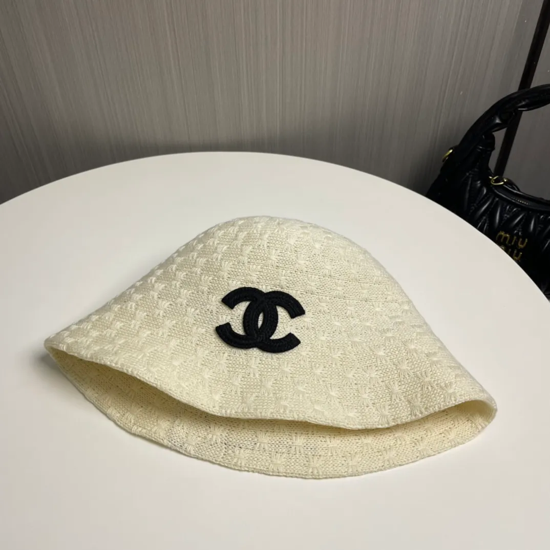 P50 with dust bag [Chanel Chanel] 2024 autumn and winter new style small fragrance bucket hat bucket hat ~ simple and elegant, popular online style