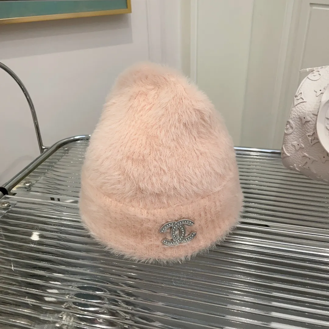 P56 CHANEL Chanel autumn and winter waterproof mink knitted cold hat Fairy gentle and sweet knitted wool hat Fried chicken soft and smooth fabric, great elasticity, super beautiful