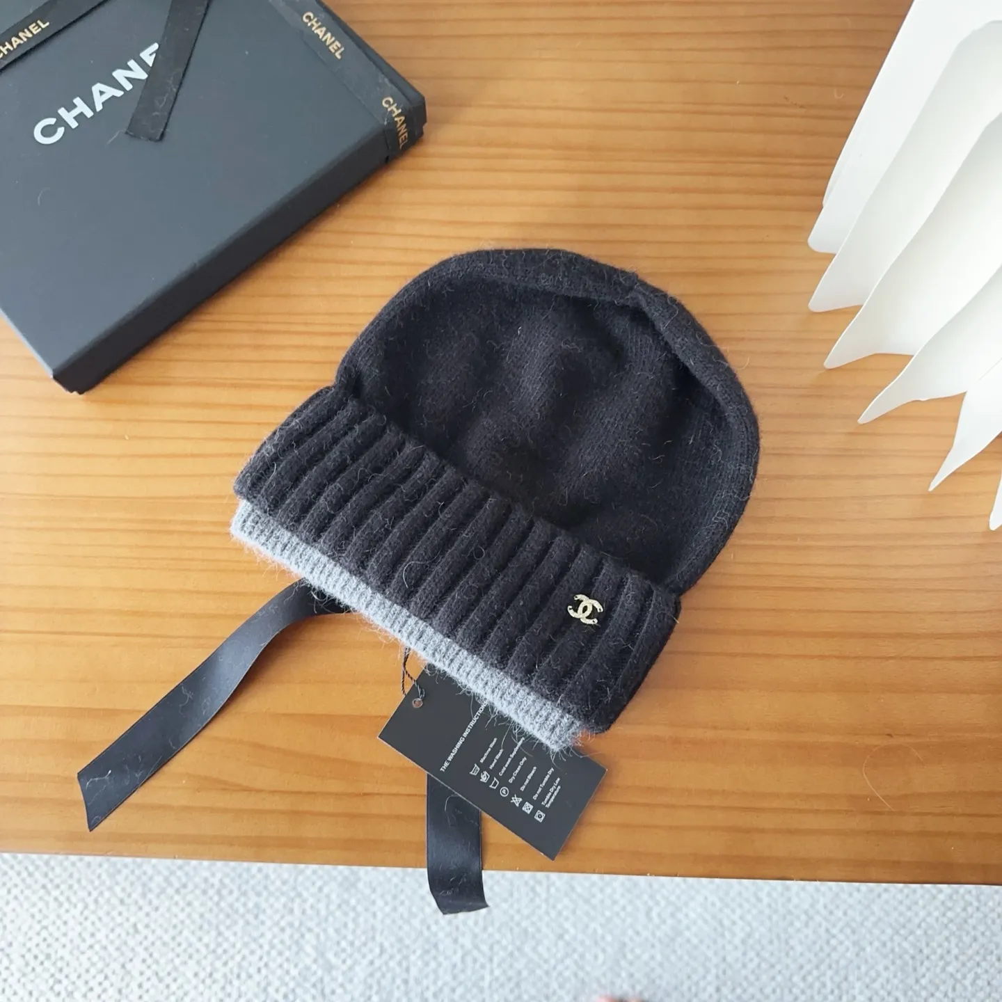 💰80 Chanel official website releases CHANEL small and popular knitted hat! Xiaohongshu’s new product is released, it’s so 🉑️, high-elastic fabric, classic colors, same style for men and women.