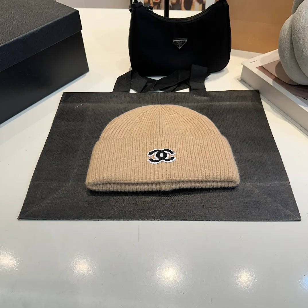 P50 Chanel knitted beanie