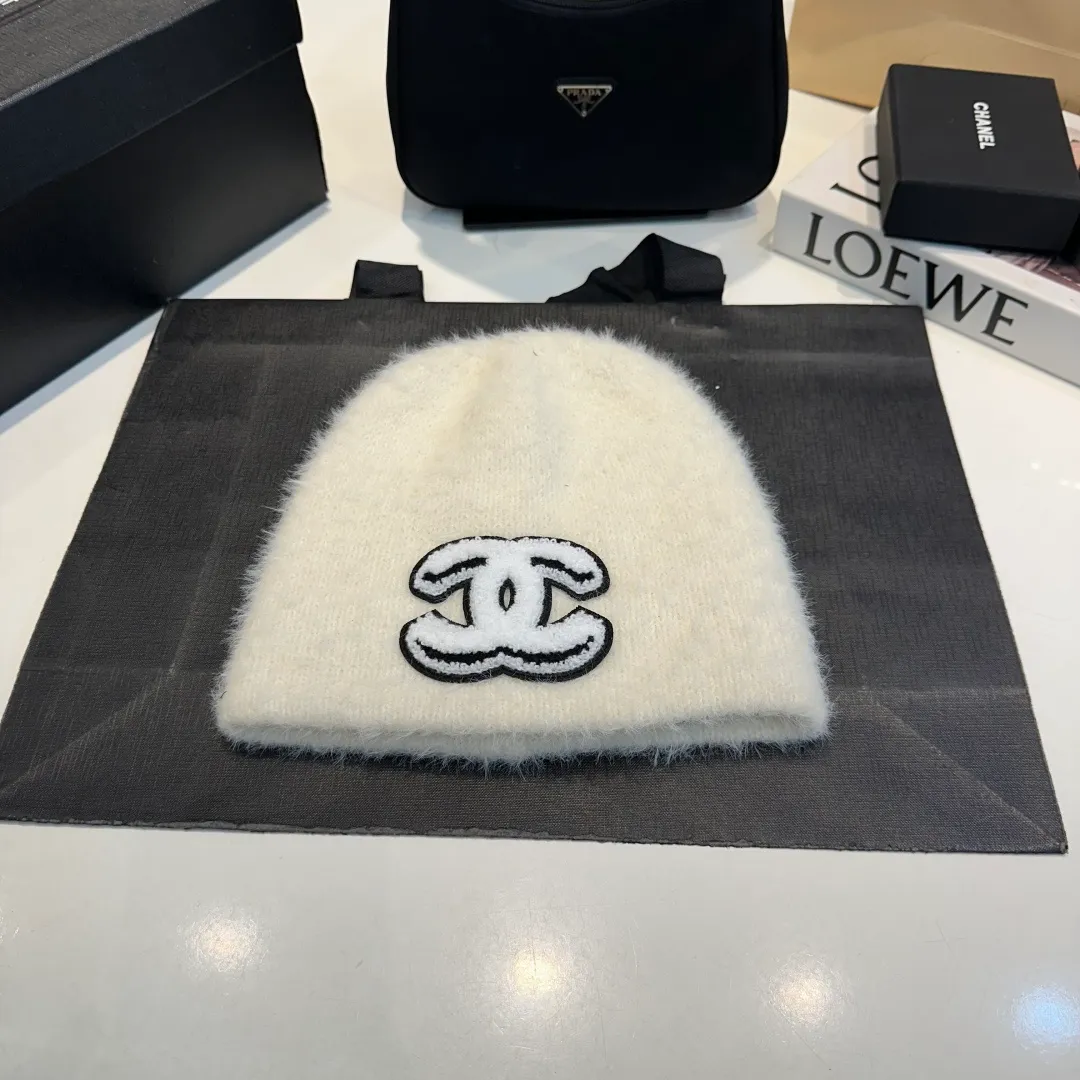 P60 Chanel Chanel 25 autumn and winter new knitted cold hat woven pattern wool knitted beanie
