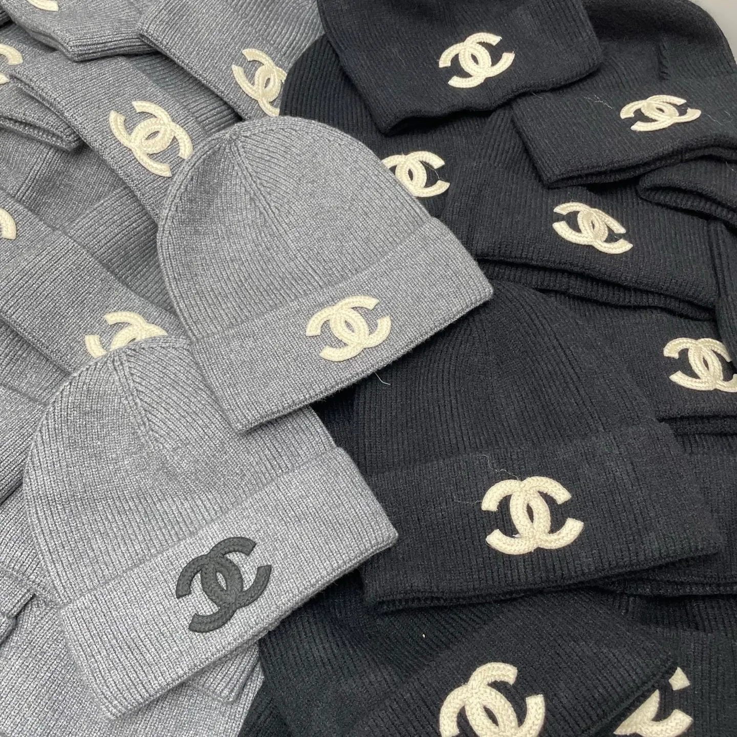 Order style Chanel beanie