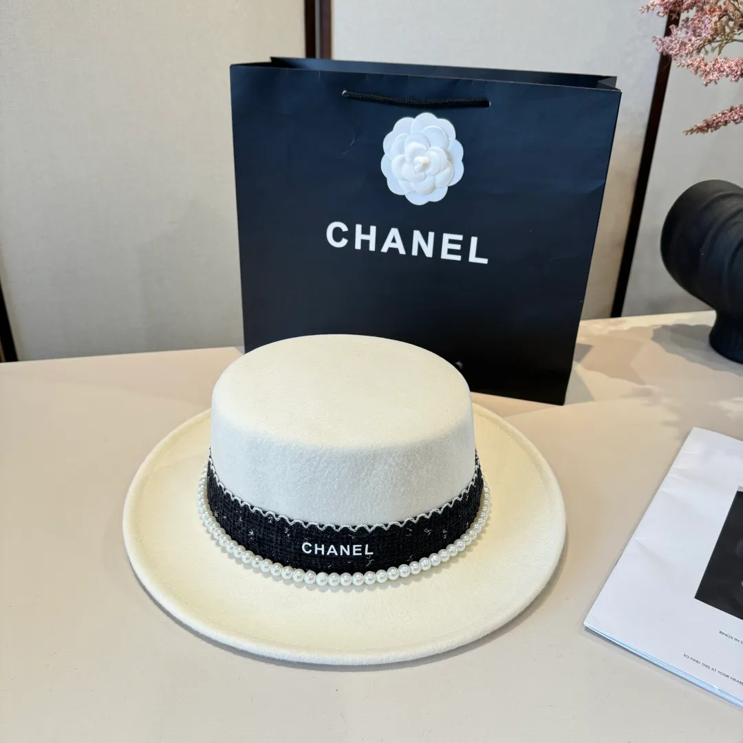 💰190¥ White Chanel new wool top hat, flat top hat, 100% wool fabric 🦙%, head circumference 57cm