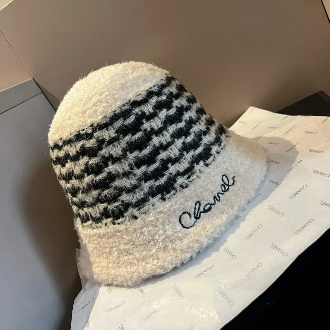 💰120¥ Chanel lambswool bucket hat, head circumference 57cm