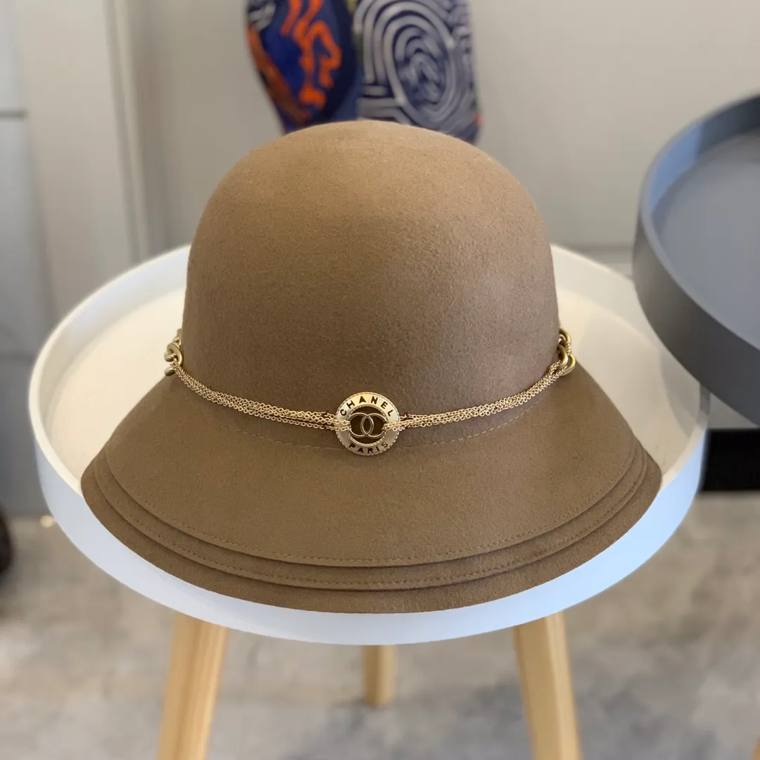 P200 Chanel 2020 autumn and winter wool basin hat, irregular tailoring design, super high-end, a must-have for celebrities, 100% wool fabric, head circumference 57cm adjustable
