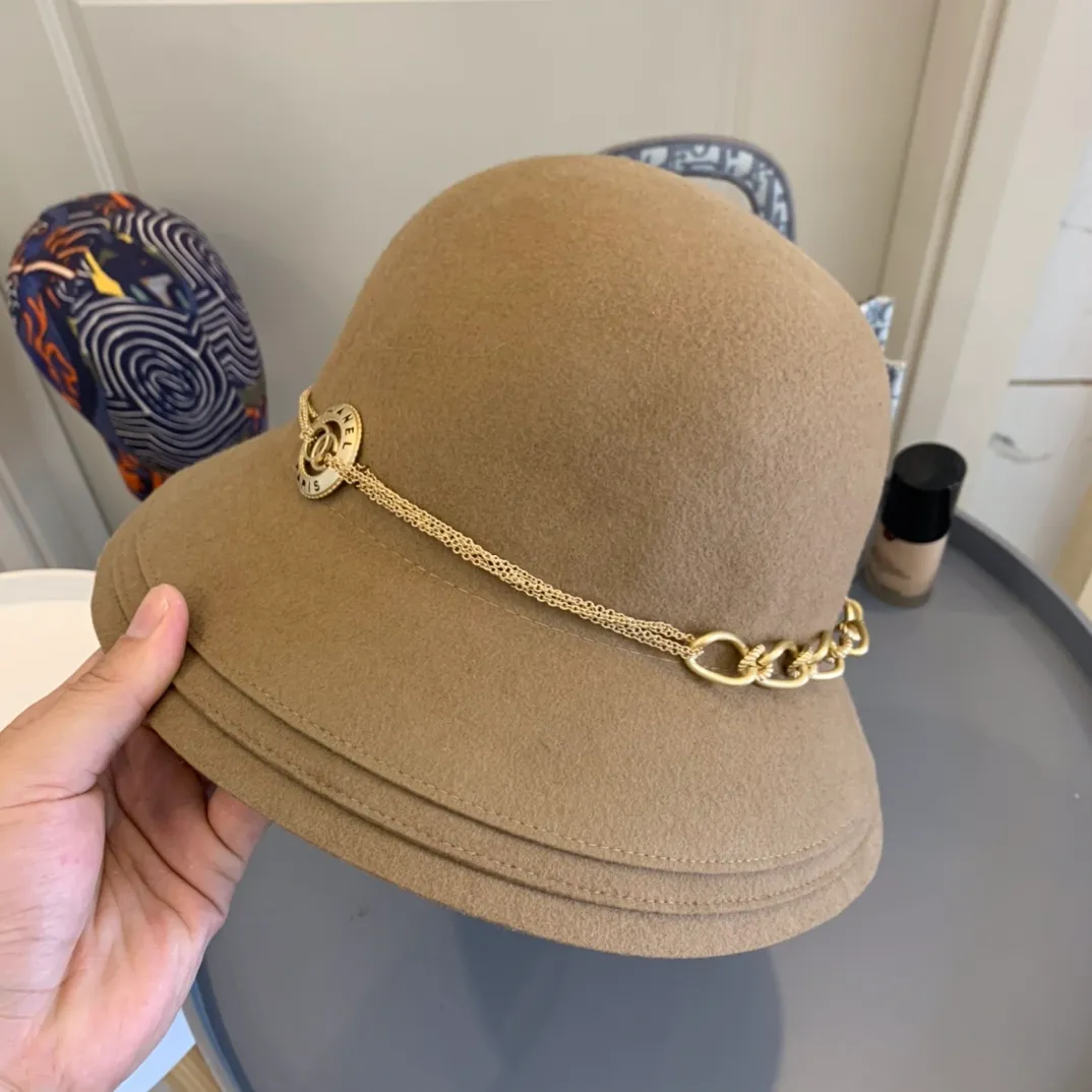 P200 Chanel 2020 autumn and winter wool basin hat, irregular tailoring design, super high-end, a must-have for celebrities, 100% wool fabric, head circumference 57cm adjustable