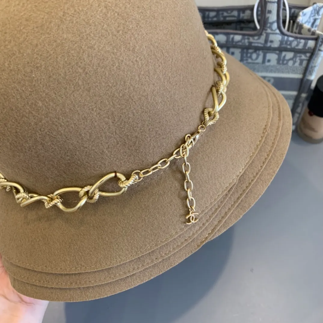 P200 Chanel 2020 autumn and winter wool basin hat, irregular tailoring design, super high-end, a must-have for celebrities, 100% wool fabric, head circumference 57cm adjustable