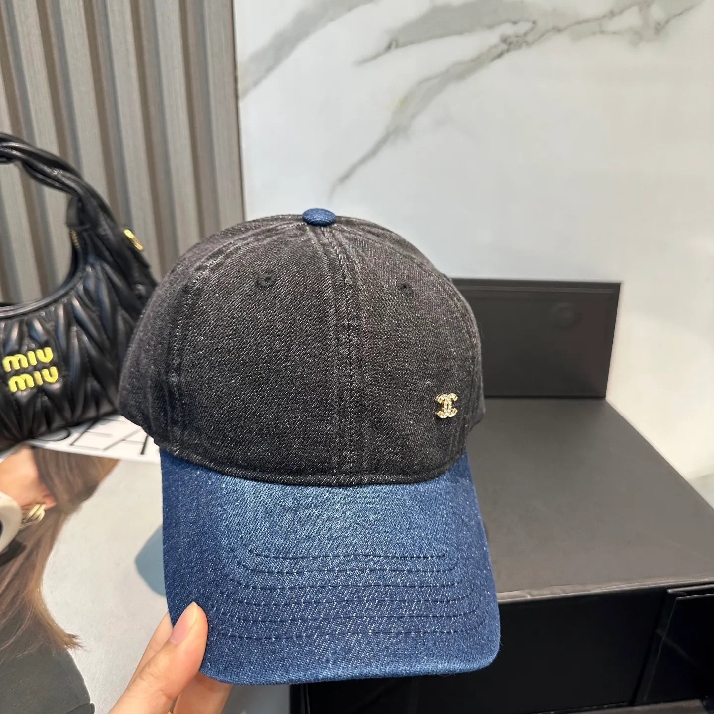 P56 Chanel (Chanel) counter new original washed denim baseball cap, customized three-dimensional logo is exquisite! Original quality, exclusive physical shooting.