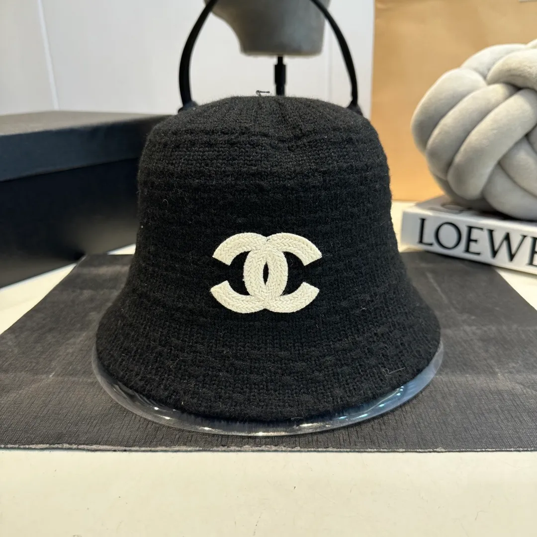 P60 CHANEL Chanel 2025 new style fisherman hat with small fragrance, 🔆Versatile everyday style ~ a must-have for going out on the street