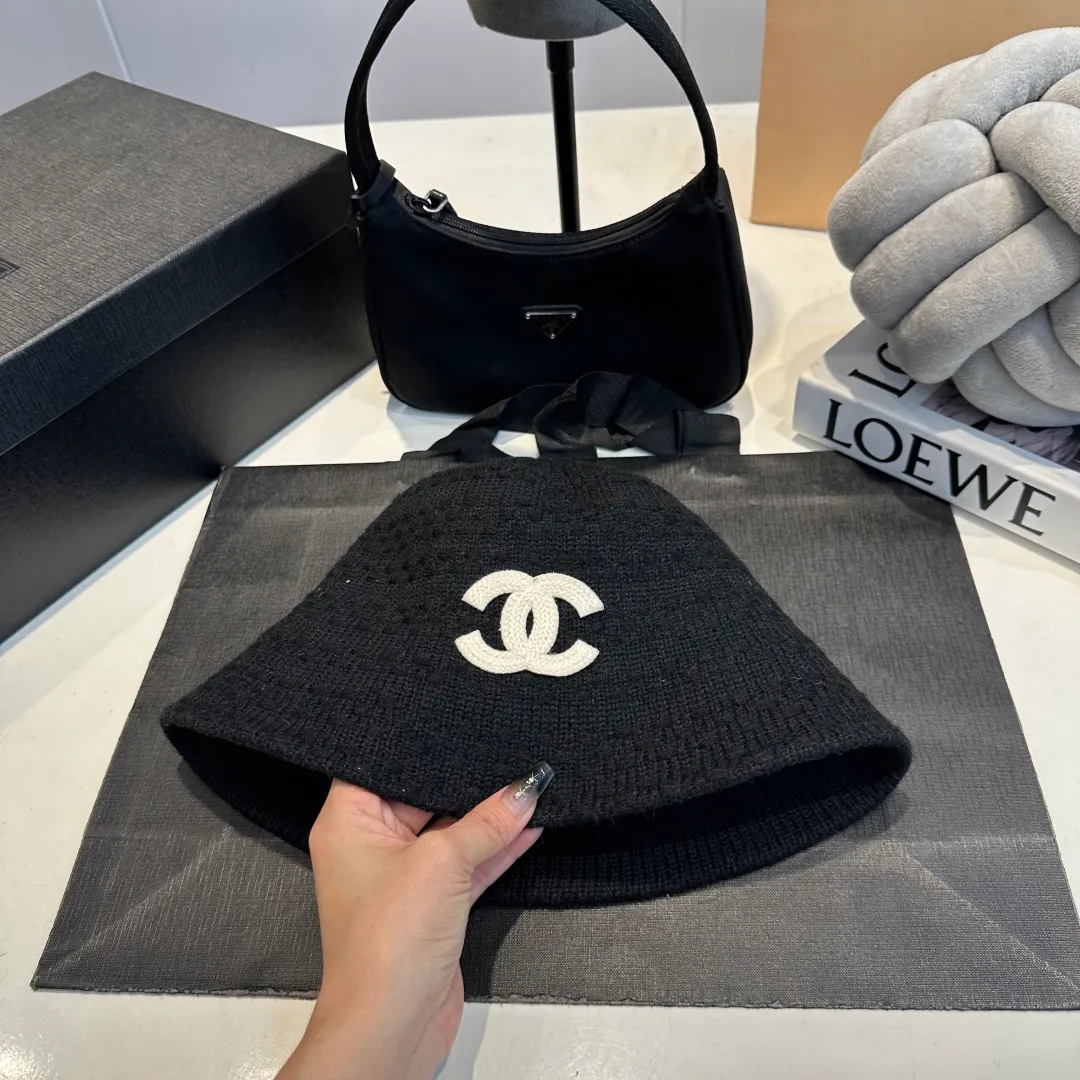 P60 CHANEL Chanel 2025 new style fisherman hat with small fragrance, 🔆Versatile everyday style ~ a must-have for going out on the street