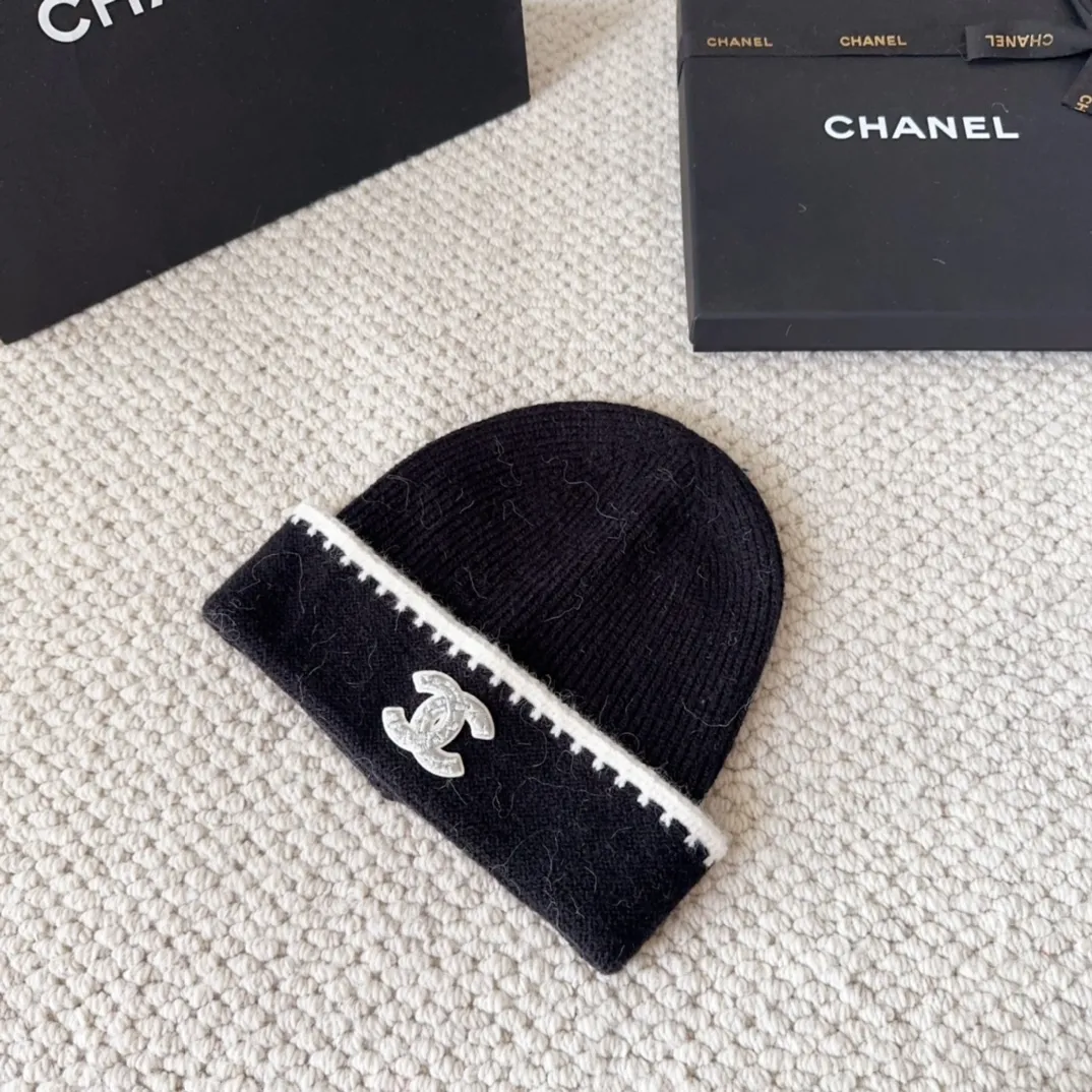 💰60 Chanel official website releases CHANEL small and popular knitted hat! Xiaohongshu’s new product is released, it’s so 🉑️, high-elastic fabric, classic colors, same style for men and women.