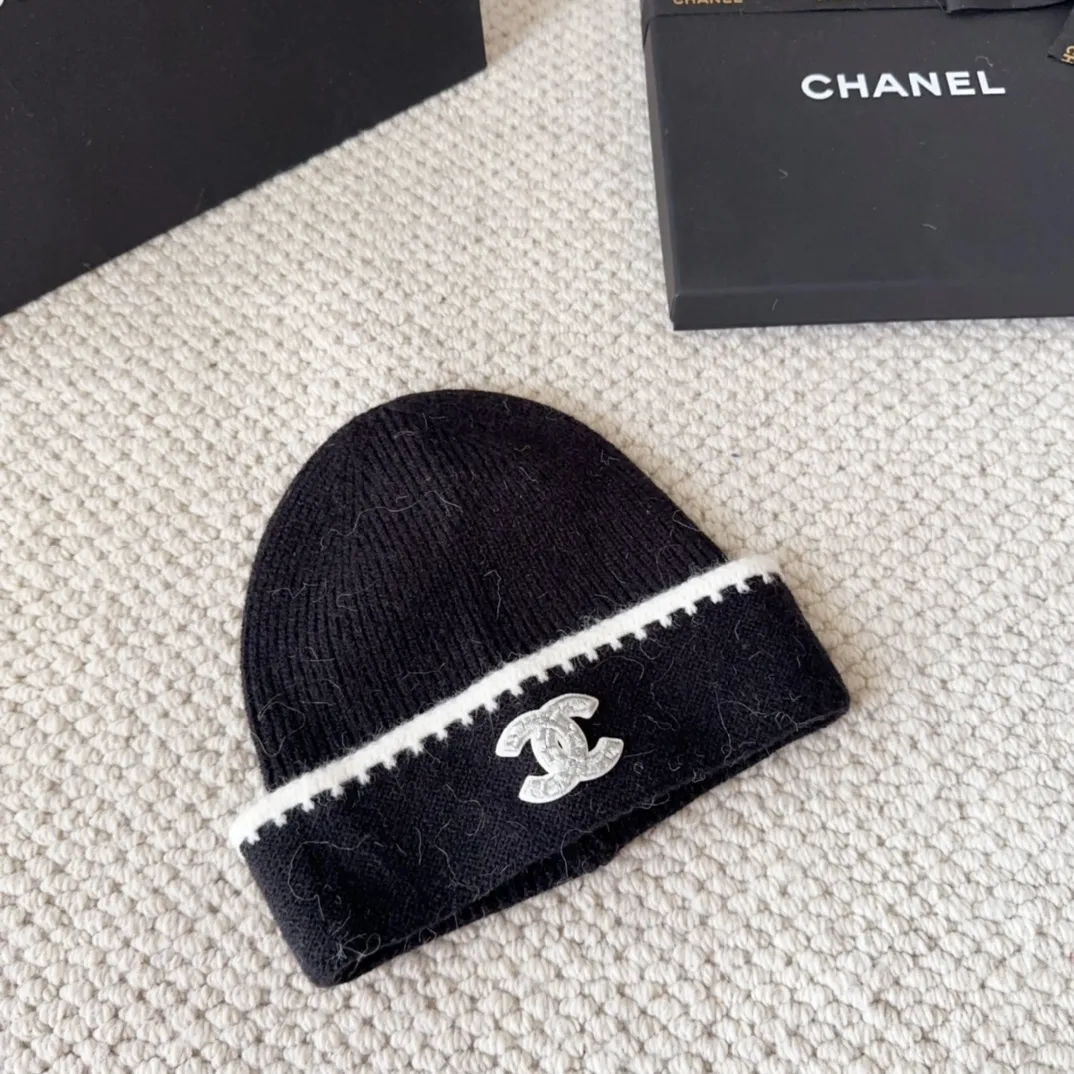 💰60 Chanel official website releases CHANEL small and popular knitted hat! Xiaohongshu’s new product is released, it’s so 🉑️, high-elastic fabric, classic colors, same style for men and women.
