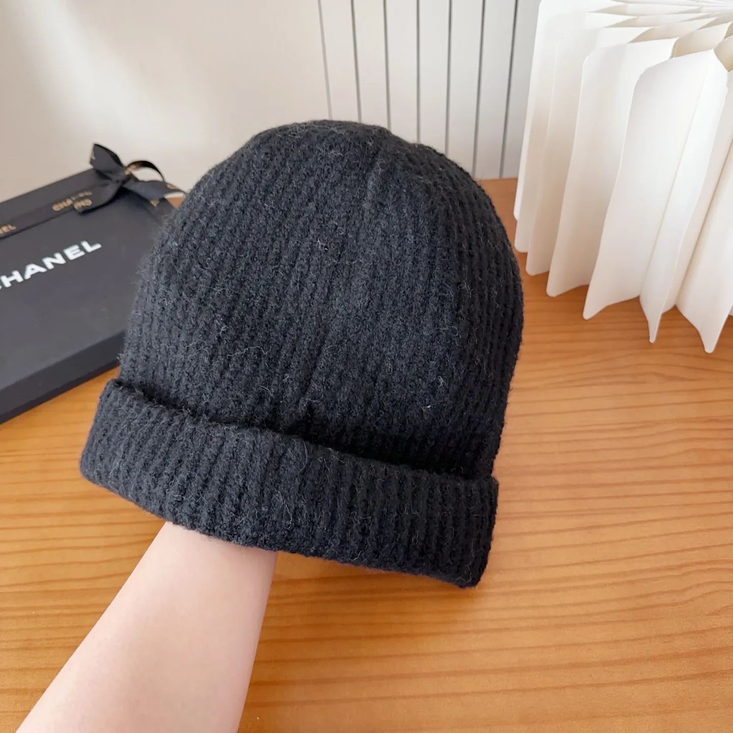 💰50 Chanel official website releases CHANEL small and popular knitted hat! Xiaohongshu’s new product is released, it’s so 🉑️, high-elastic fabric, classic colors, same style for men and women.