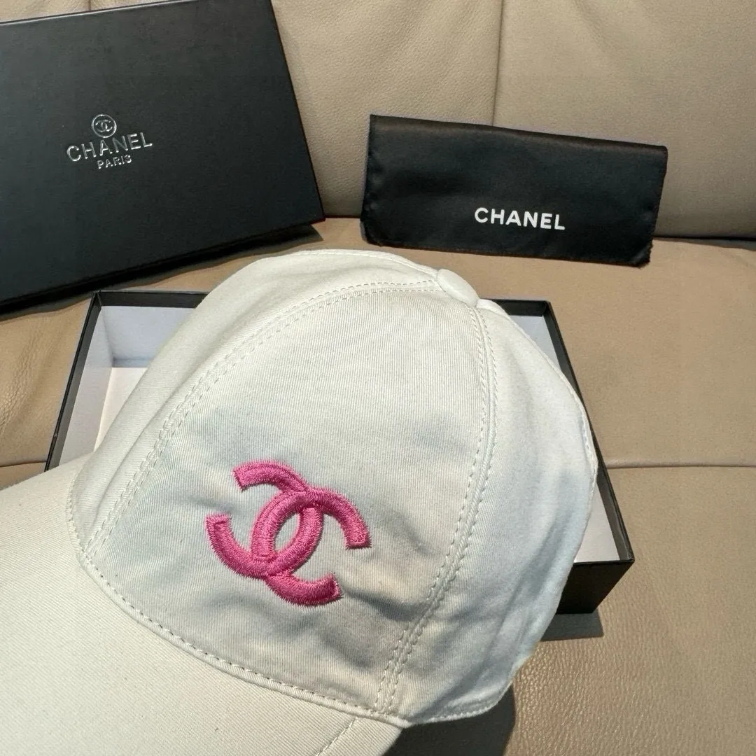 P90, new original baseball cap from Chanel counter, 1:1 mold customization, three-dimensional embroidery, exquisite and flawless! 100% pure cotton fabric, original factory quality, exclusive physical photography.