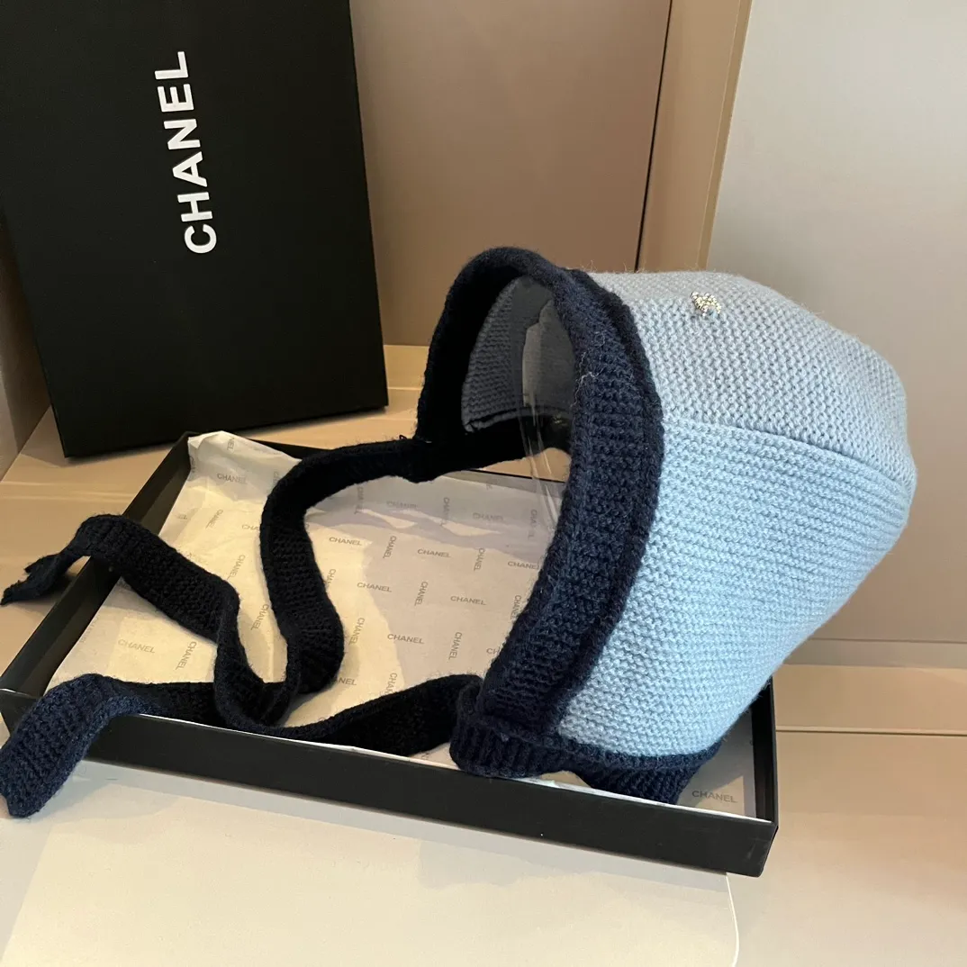 💰110¥ Chanel Chanel Grandma's new ski ear protection hat, knitted hat, official model