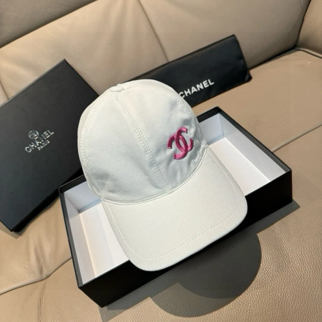 P90, new original baseball cap from Chanel counter, 1:1 mold customization, three-dimensional embroidery, exquisite and flawless! 100% pure cotton fabric, original factory quality, exclusive physical photography.