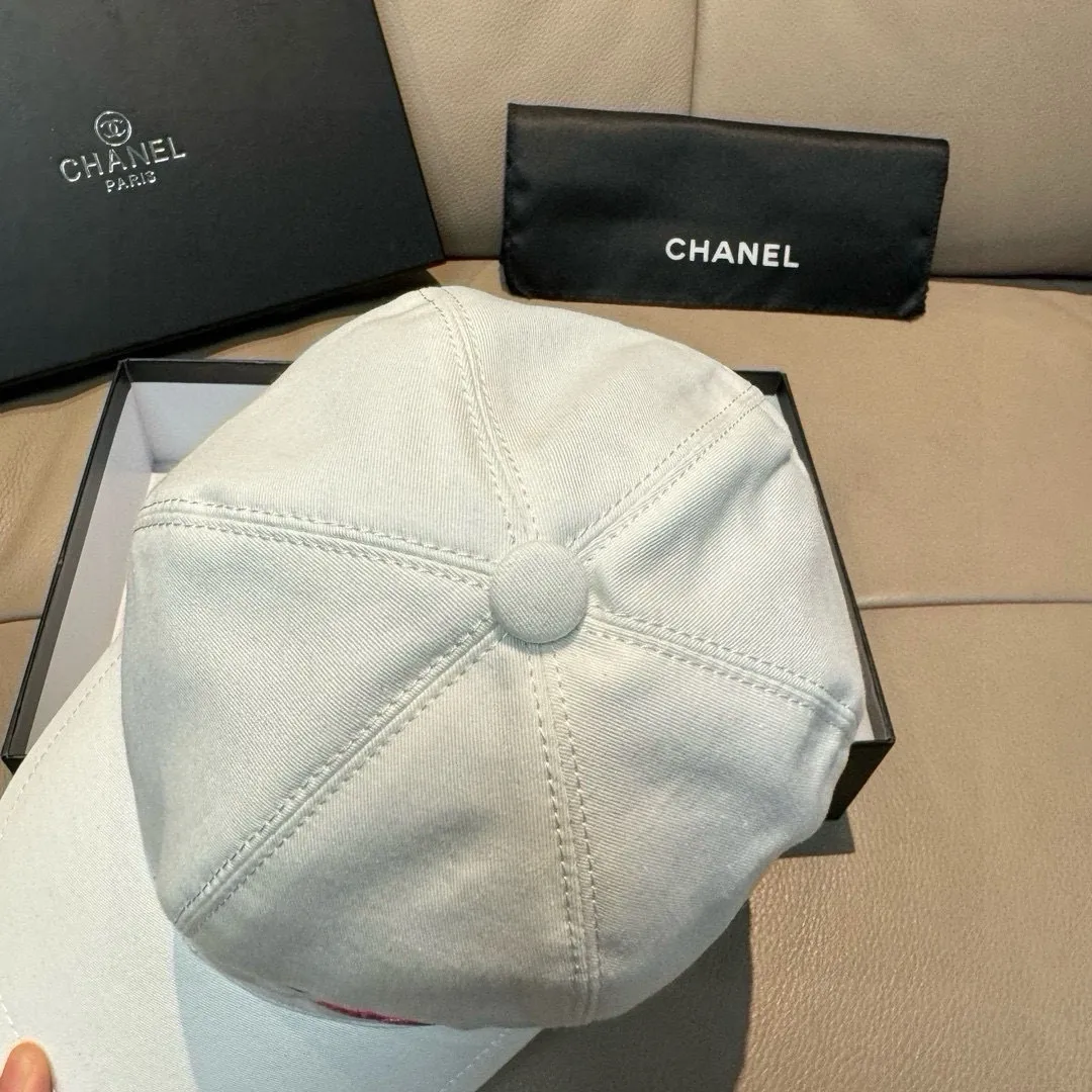 P90, new original baseball cap from Chanel counter, 1:1 mold customization, three-dimensional embroidery, exquisite and flawless! 100% pure cotton fabric, original factory quality, exclusive physical photography.