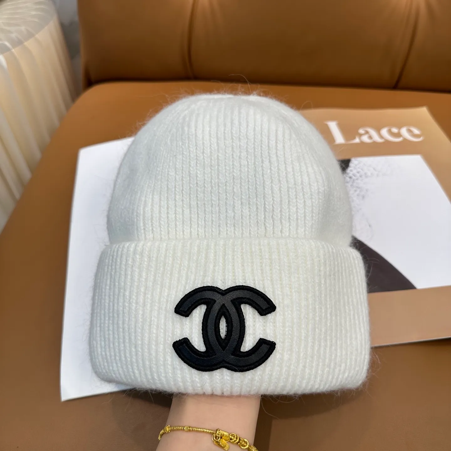 P60 CHANEL small and popular knitted hat! Xiaohongshu’s new product is released, it’s so 🉑️, high-elastic fabric, classic colors, same style for men and women.