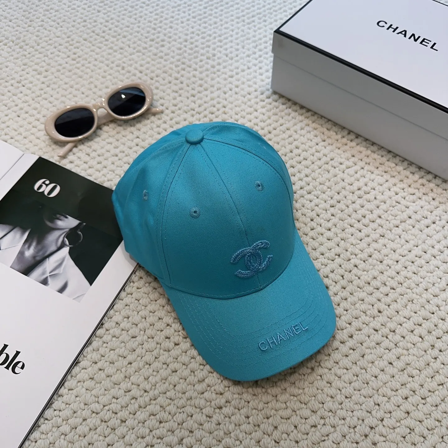 P66 CHANEL Chanel] New simple embroidered logo baseball cap🧢New model shipped, big brand style is super easy to match, hurry up and get it