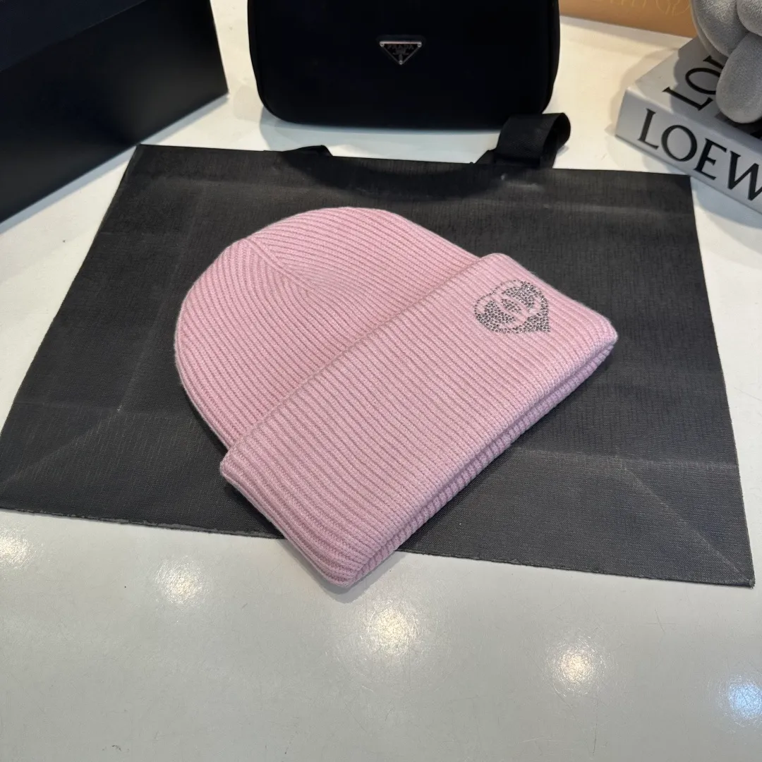 P70 Chanel knitted beanie, new counter model