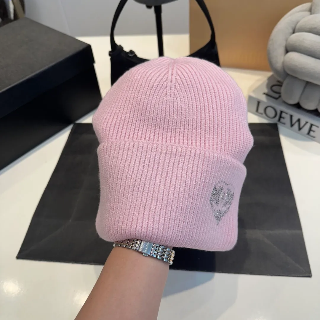 P70 Chanel knitted beanie, new counter model