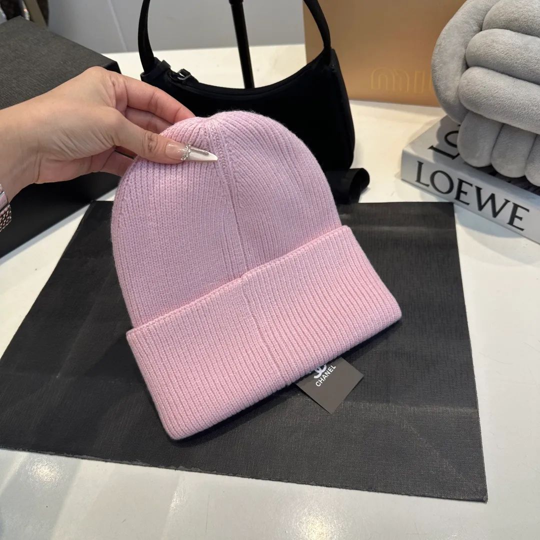 P70 Chanel knitted beanie, new counter model