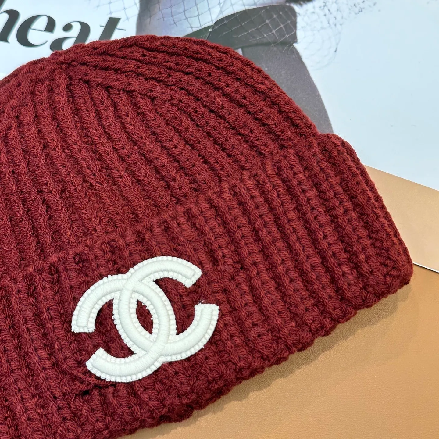 P50 comes with dust bag 🌺 [CHANEL] New knitted hat, Xiaohongshu, recommended by major Internet celebrities! Thicker and warmer, fashionable and popular🌸First-class texture, the best brand for keeping warm in autumn and winter, order now, limited quantity available