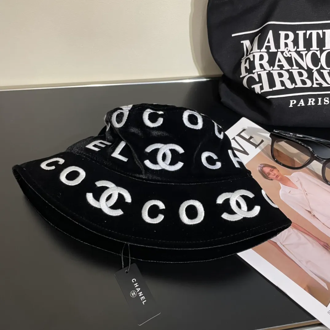 P56💛 Comes with dust bag [CHANEL Chanel] New autumn and winter small fragrance style bucket hat, plush and very comfortable The big brand model is super easy to match, one that you can wear with your eyes closed