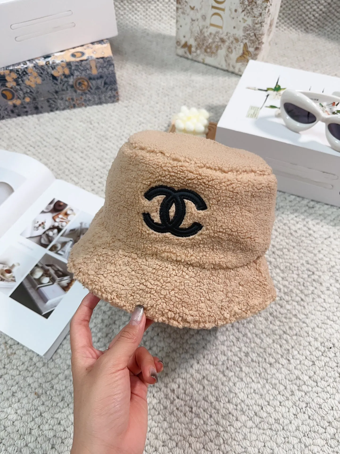 🉐60 Chanel 2023 new autumn and winter fisherman hat, lamb fur hat, available in 4⃣️ colors, head circumference 57cm