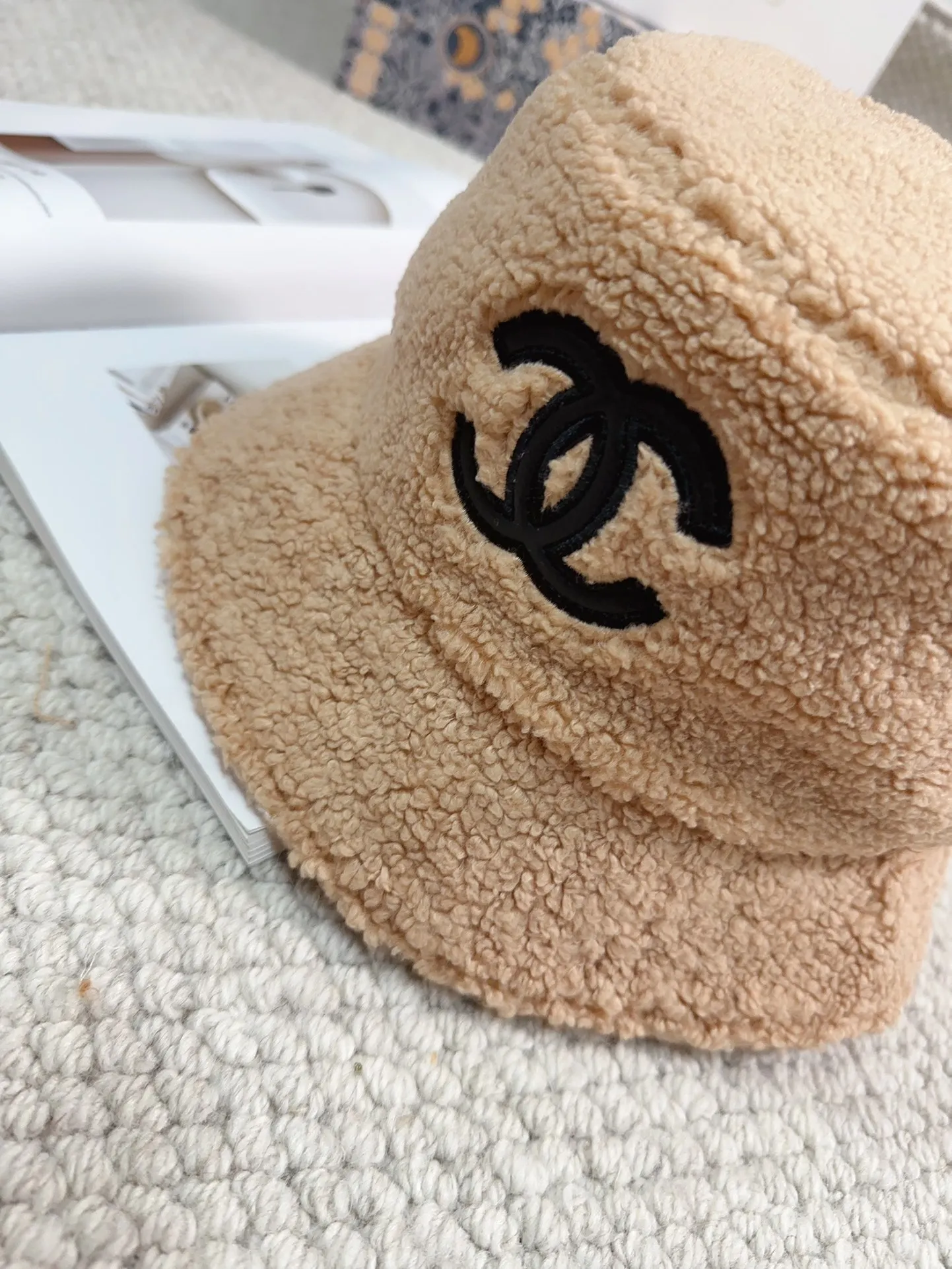 🉐60 Chanel 2023 new autumn and winter fisherman hat, lamb fur hat, available in 4⃣️ colors, head circumference 57cm
