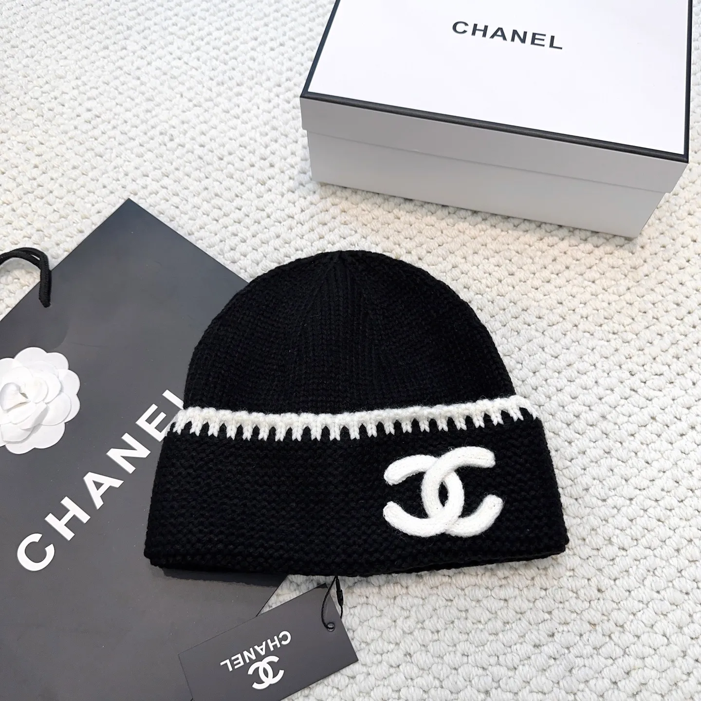 P70 Chanel official website quality Chanel autumn and winter woolen hat recommended by Internet celebrity fashion bloggers, Xiaohongshu's popular style, super soft and comfortable knitted hat with excellent elasticity!