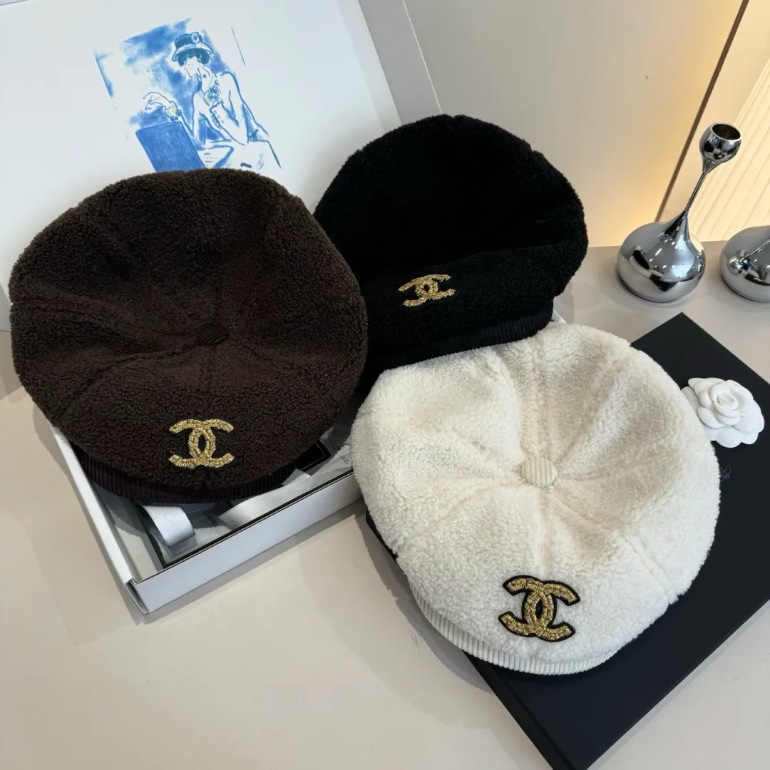 💰90¥ Chanel wool duck bill forward cap, unisex,