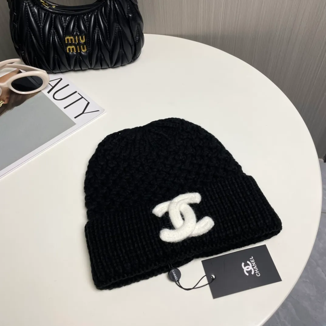 P60 [Chanel CHANEL] official website classic, 70% wool, 30% rabbit fur knitted hat! Xiaohongshu, recommended by major internet celebrities! Thicker and warmer, fashionable and popular🌸First-class texture, the best brand for keeping warm in autumn and winter, order now, limited quantity available