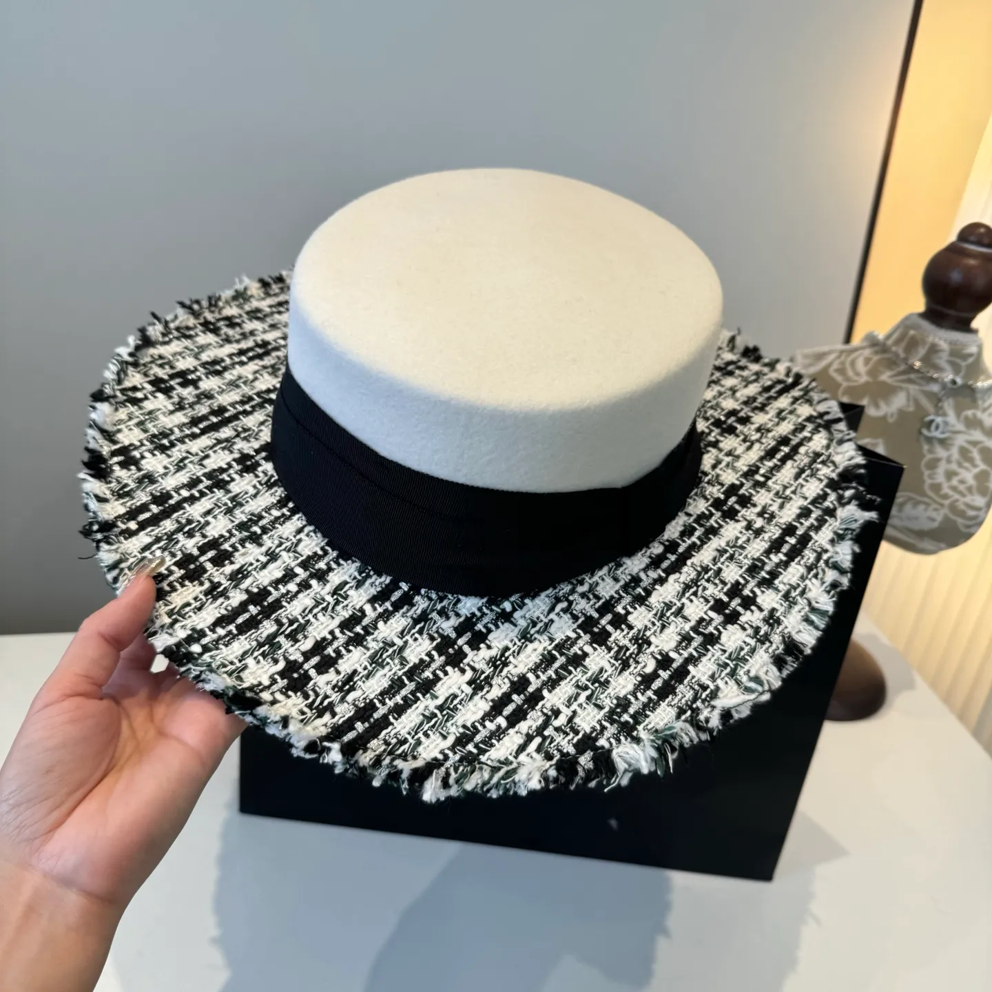 💰190¥ Chanel Chanel classic lady style flat top hat, head circumference 57cm