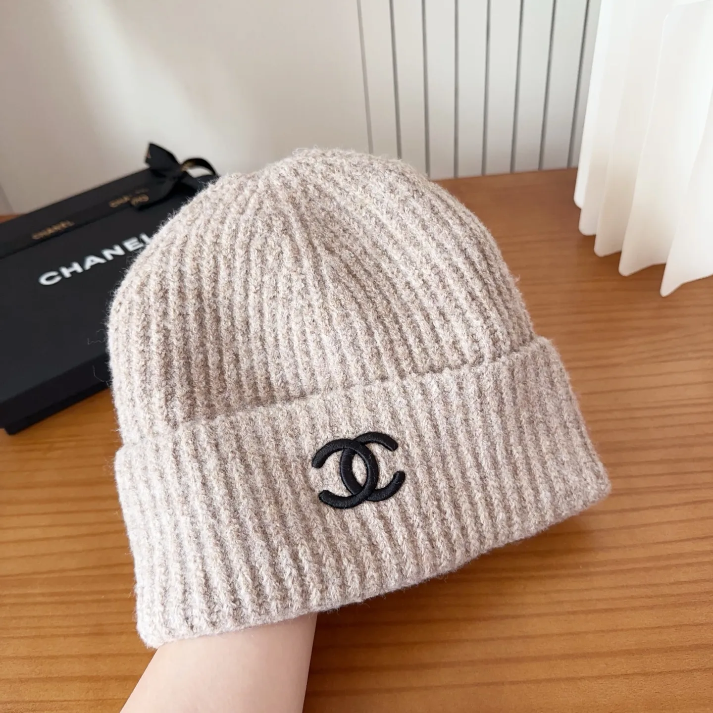 💰50 Chanel official website releases CHANEL small and popular knitted hat! Xiaohongshu’s new product is released, it’s so 🉑️, high-elastic fabric, classic colors, same style for men and women.