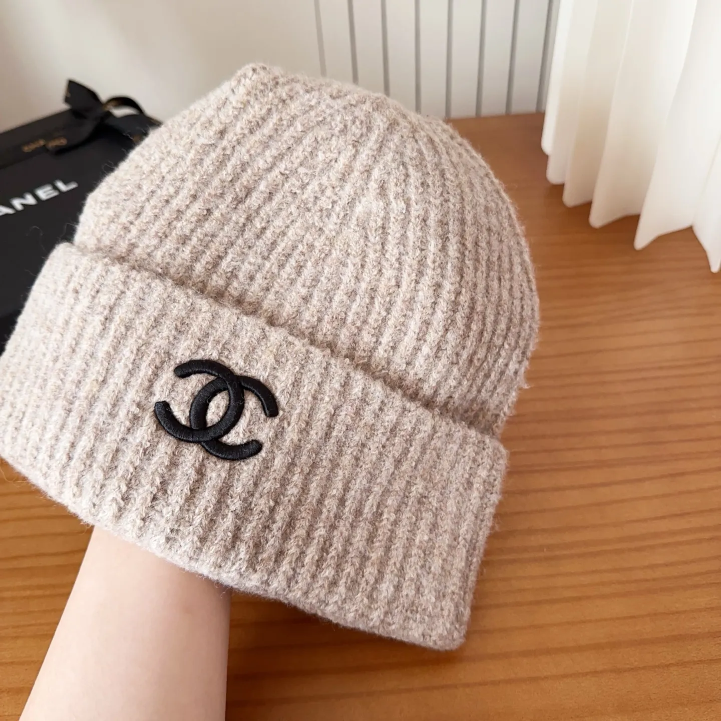 💰50 Chanel official website releases CHANEL small and popular knitted hat! Xiaohongshu’s new product is released, it’s so 🉑️, high-elastic fabric, classic colors, same style for men and women.